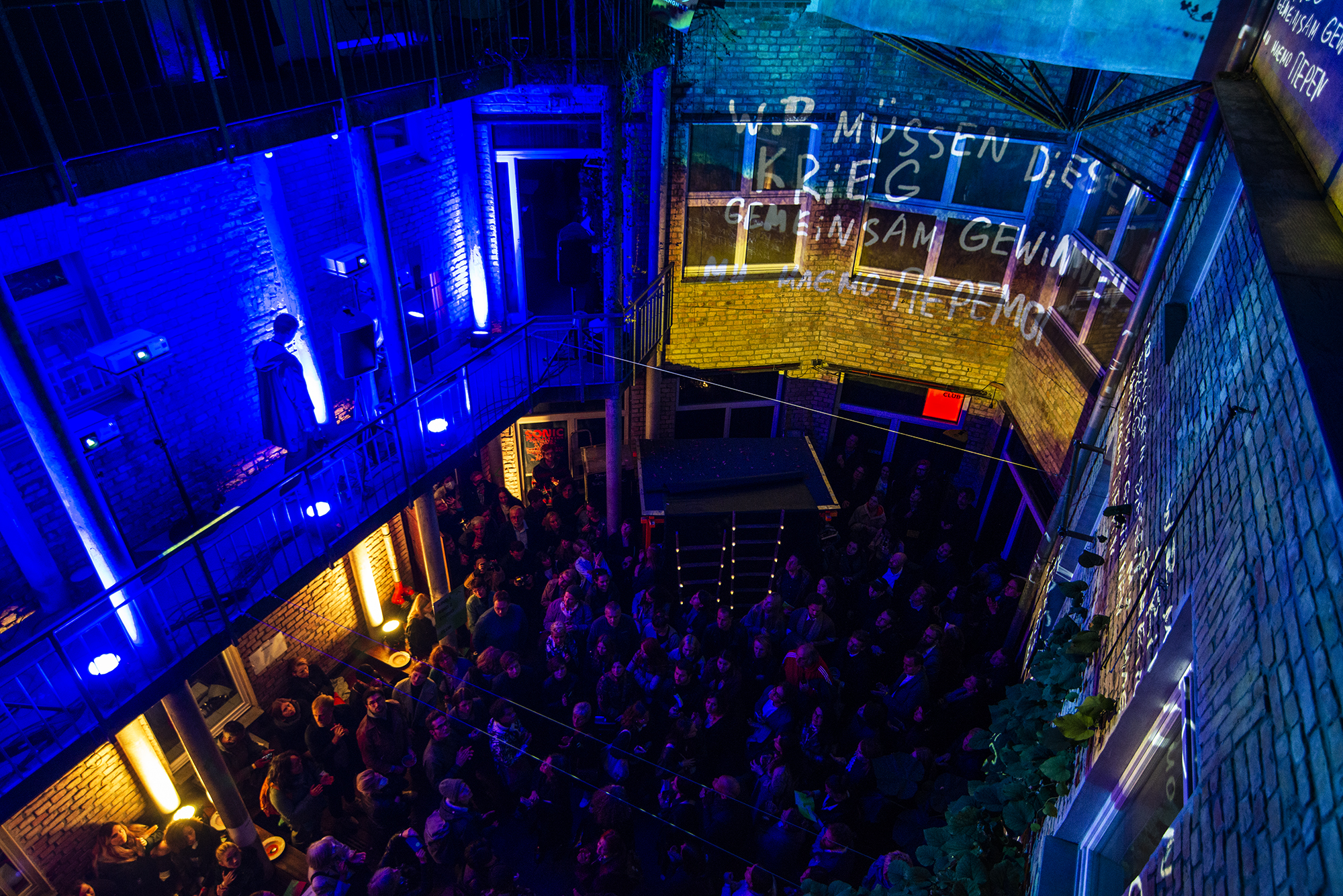 »Es gibt keinen Text ohne Kontext«Der ukrainische Theaterregisseur und Kurator Andriy May im Gespräch 